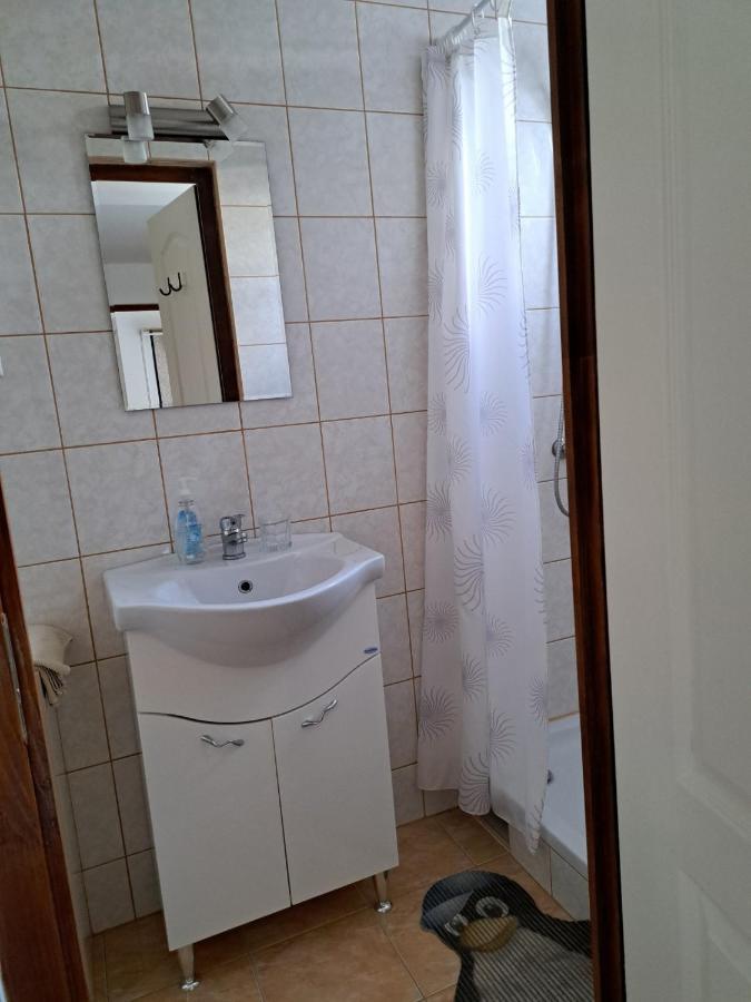 Nefelejcs Vendeghaz Hotel Balatonkenese Eksteriør billede